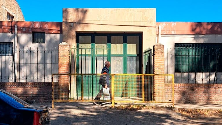 El colegio suspendió las actividades hasta el miércoles.