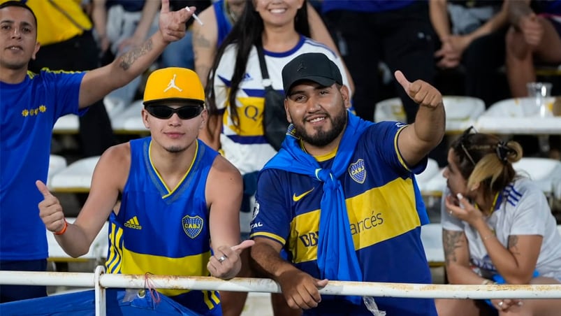 El color de los hinchas de Boca y Estudiantes en el Kempes. Foto: Lucio Casalla / ElDoce.tv.