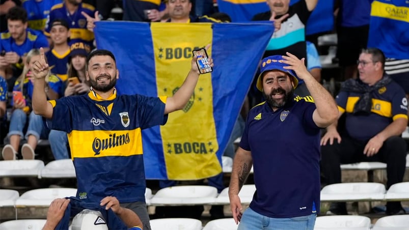 El color de los hinchas de Boca y Estudiantes en el Kempes. Foto: Lucio Casalla / ElDoce.tv.