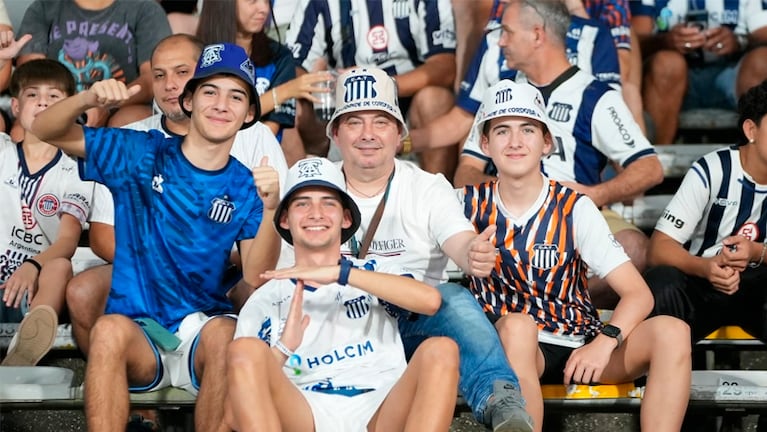 El color de los hinchas de Talleres en el debut en el Apertura 2026.