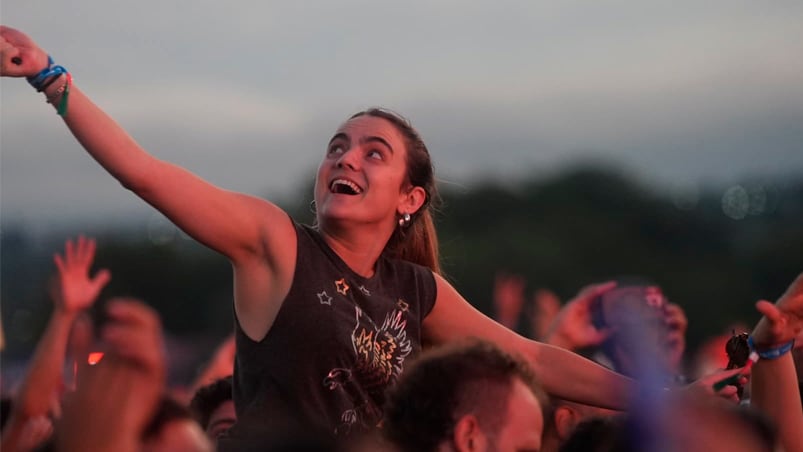 El color y el aguante de Cosquín Rock 2025 en su primer día. Foto: Matías Carrizo / El Doce.