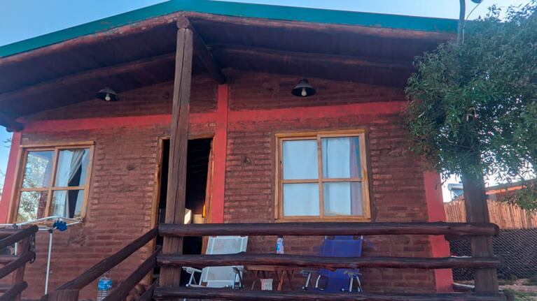 El complejo de cabañas está ubicado en Villa Santa Cruz del Lago.