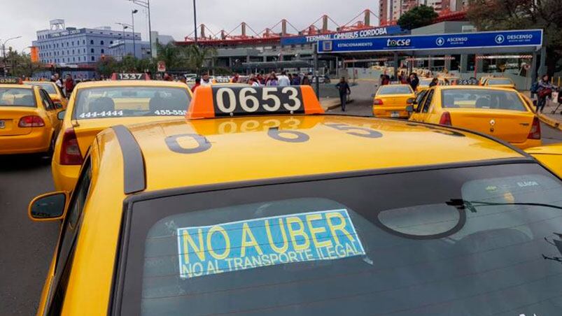 El concejo dio lugar al pedido de taxistas y remiseros.