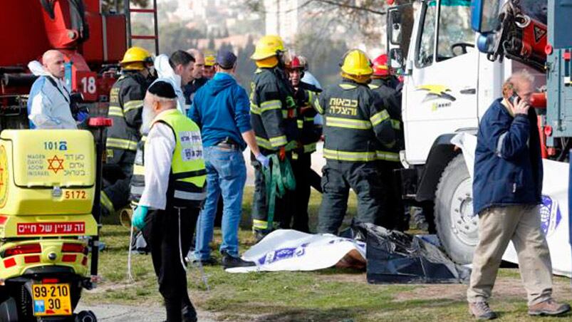 El conductor del camión fue neutralizado. Fotos: Reuters.