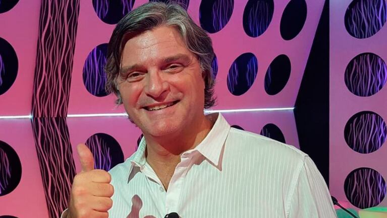 El conductor presenta un nuevo ciclo con humor, música, información e invitados especiales.