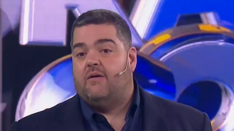 EL conductor quedó sorprendido por la propuesta de una participante.