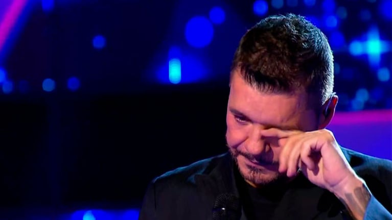 El conductor se sintió identificado con la historia familiar del rockero.