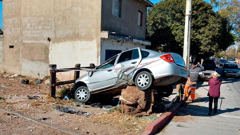 El conductor y los acompañantes fueron trasladados a hospitales de la capital.