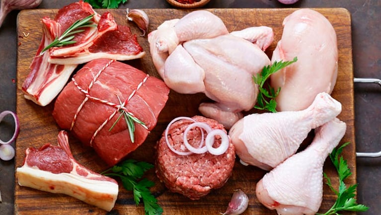 El consumo de carne aviar llegó al mismo nivel que el de vacuna.