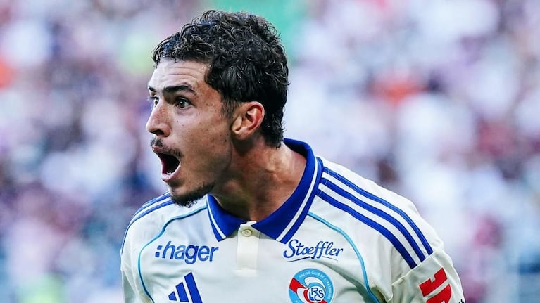 El cordobés Agustín Panichelli hizo dos golazos frente al PSG.