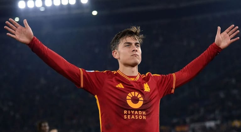 El cordobés firmó su renovación con la Roma.