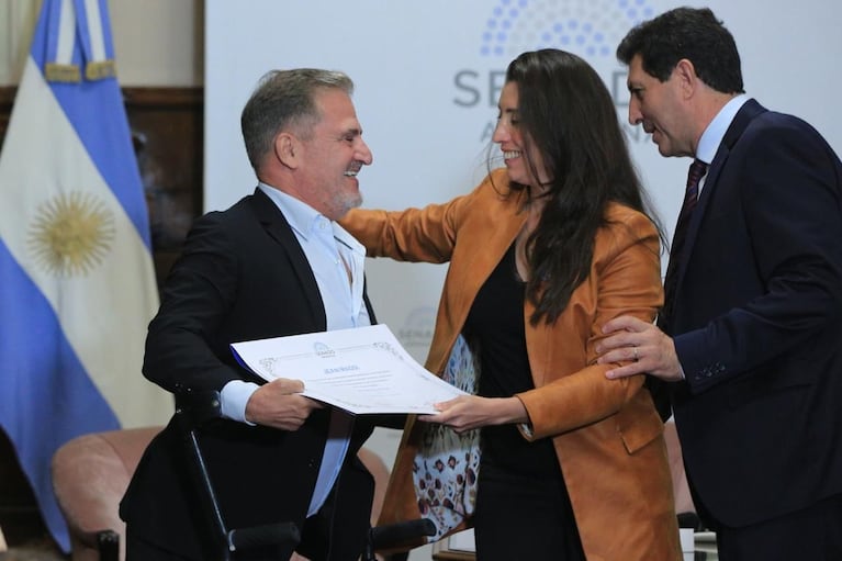 El cordobés, reconocido por el Senado.
