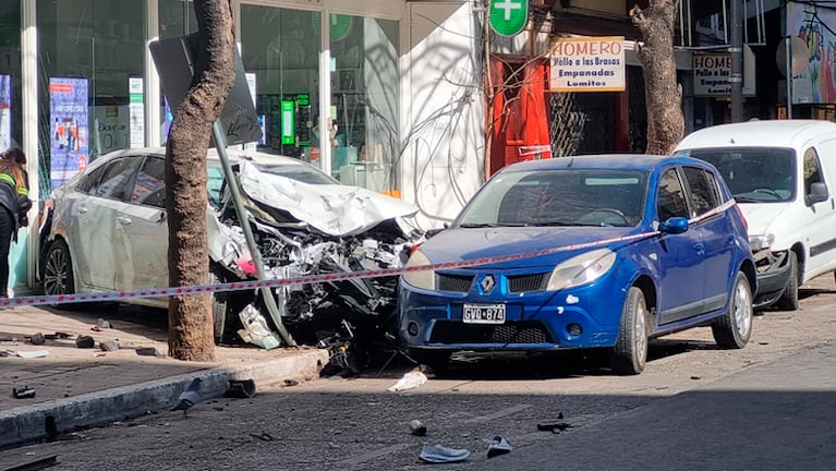 El Corolla recorrió 300 metros a toda velocidad.