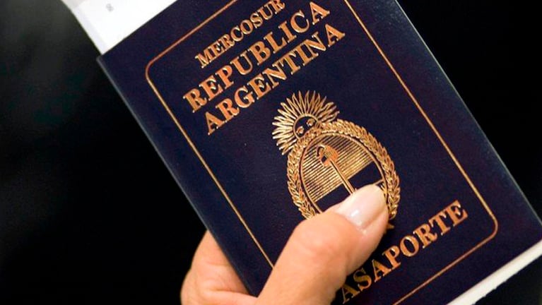 El costo del pasaporte pasó de 1.600 pesos a 4 mil.