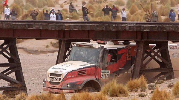 El Coyote Villagra y su camión Iveco, líderes tras la quinta etapa. 