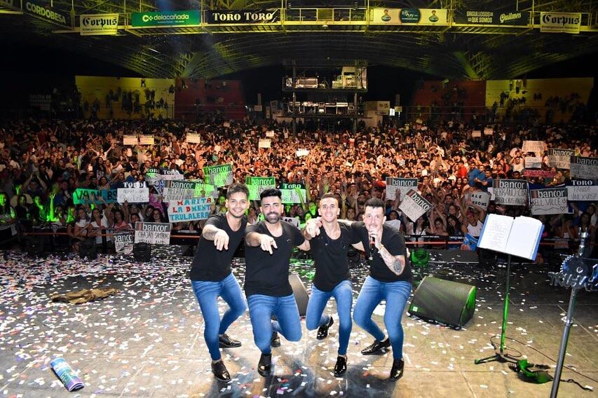 El cuarteto se lució en una noche de oro para el Festival de Peñas. Foto: @ph_supicciattiluca