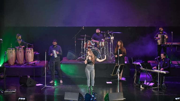 El cuarteto volvió a los escenarios con un show sin público en el Teatro Real. Foto: Agencia Córdoba Cultura