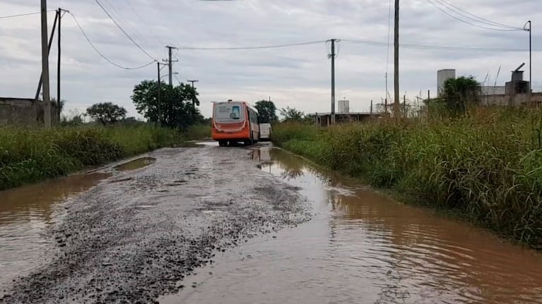 El cuerpo apareció en un descampado a unos 10 metros de la calle.