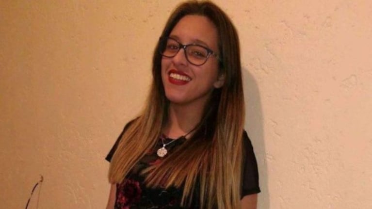 El cuerpo de la joven fue hallado en el baño de su casa.