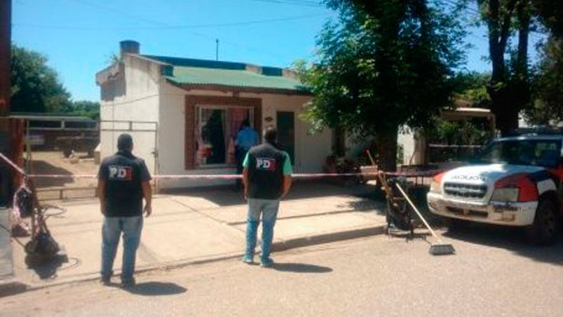 El cuerpo estaba en un pozo de unos cuatro metros, en el patio de la casa. Foto: Casilda Plus.