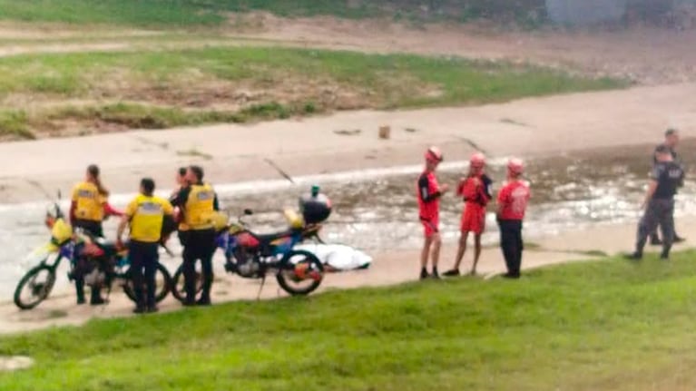 El cuerpo fue hallado en proximidades del puente Maipú.