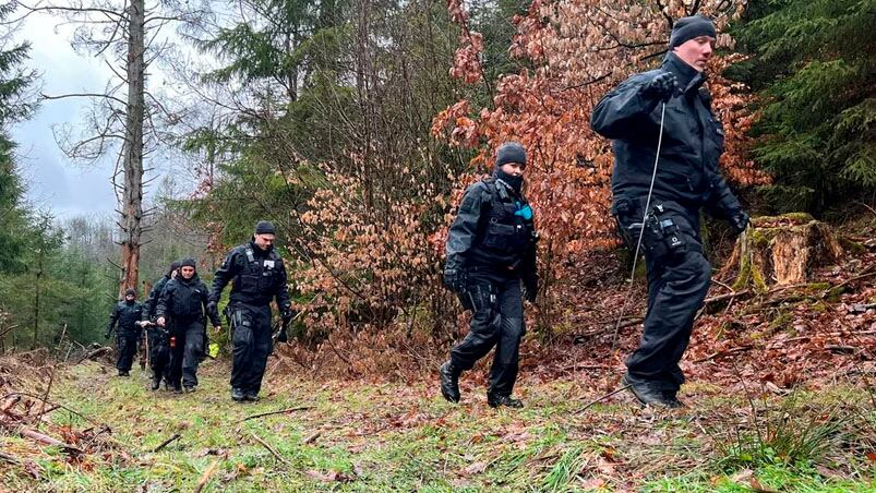 El cuerpo fue hallado en una zona de bosques. 