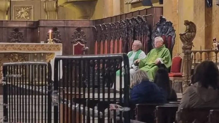 El cura Alejandro Nicola ofició misas en la Catedral de Córdoba tras ser denunciado por abuso. Gentiliza: La Voz.