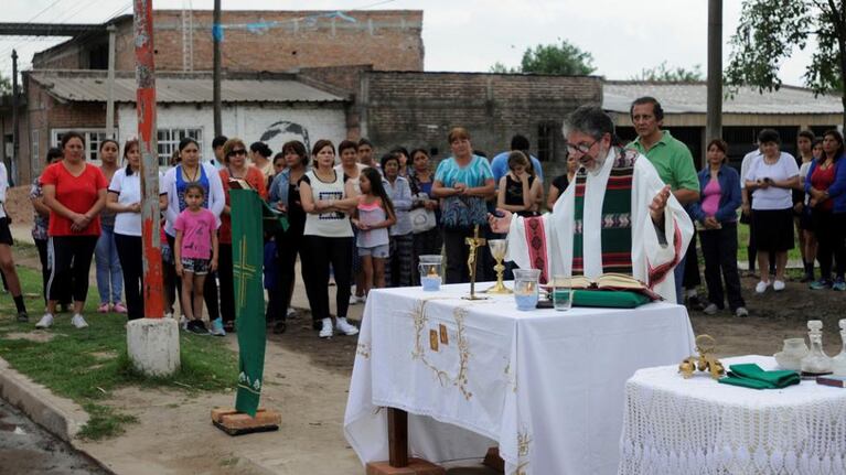 El cura fue encontrado sin vida en el interior de la parroquia.