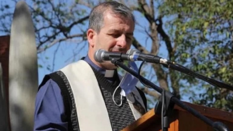 El cura Sergio Romero quedó envuelto en un escándalo en el norte de Córdoba.