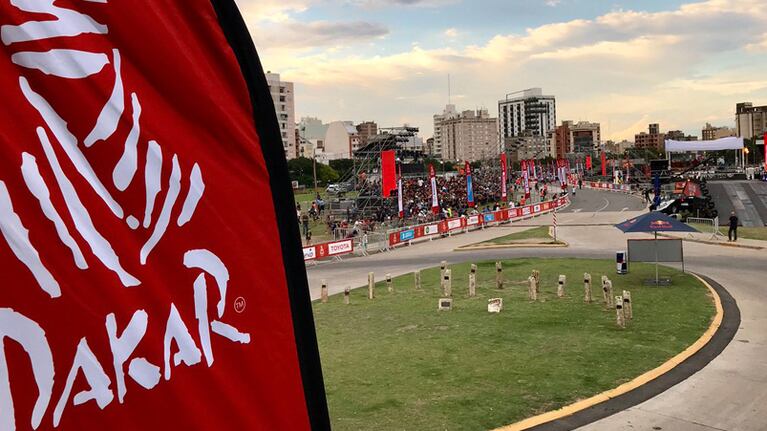 El Dakar se despidió en el Centro Cívico con la premiación