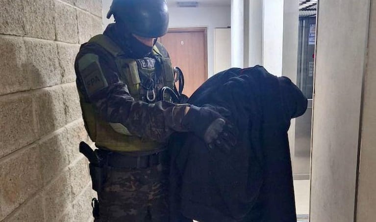 El dealer vendía en el domicilio y también en otros puntos del centro.