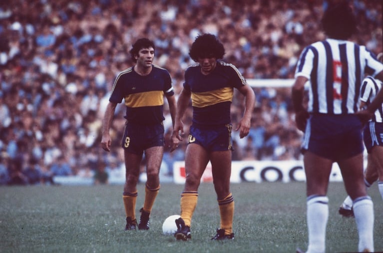 El debut de Maradona en Boca fue ante Talleres.