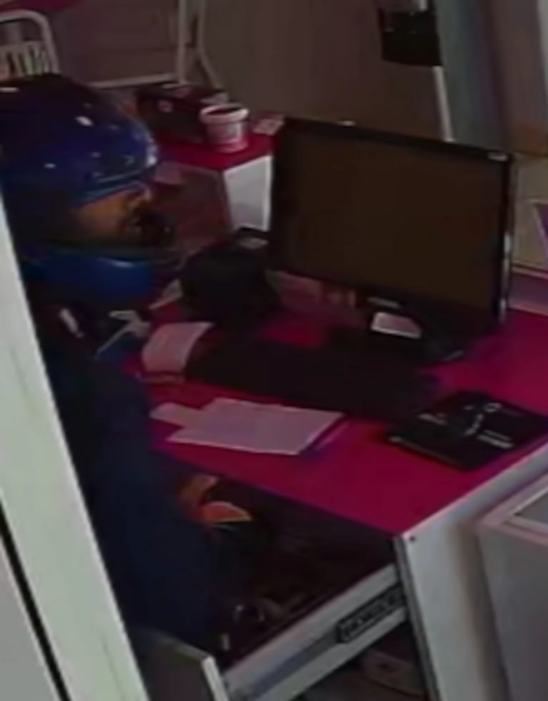 El delincuente asaltó dos veces en una semana la misma heladería.