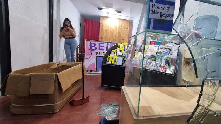 El delincuente estuvo casi tres horas en la galería.