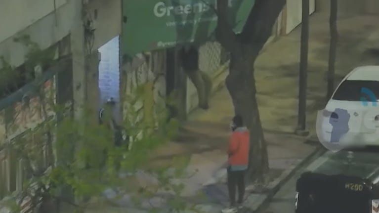 El delincuente fue visto por las cámaras del 911.