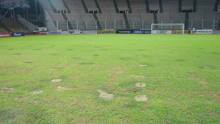 El desastroso estado del campo del Kempes. 