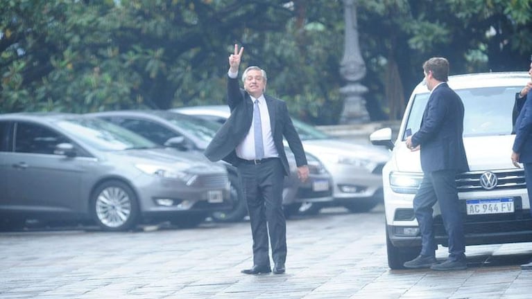 El desayuno Fernández - Macri: foto, diálogo y un mensaje del FMI al nuevo presidente