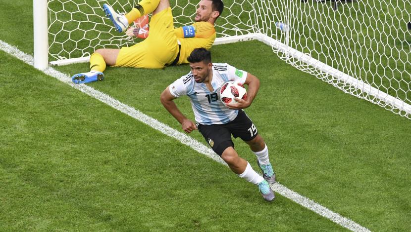 El descuento de Agüero no alcanzó para el milagro ante Francia.