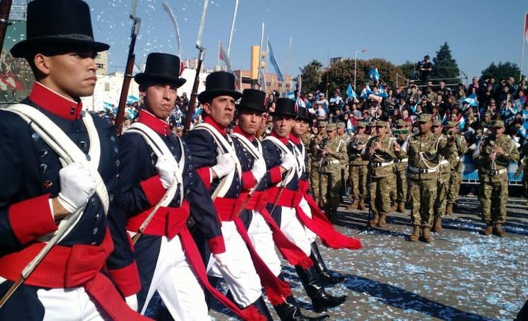 El desfile cívico-militar se desarrollará en Carlos Paz.