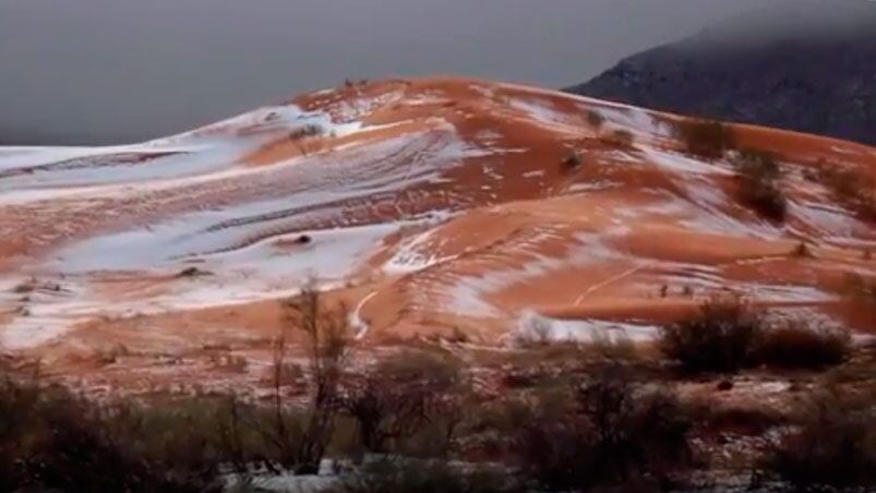 El desierto del Sahara regaló un paisaje increíble. Foto: Karim Bouchetata