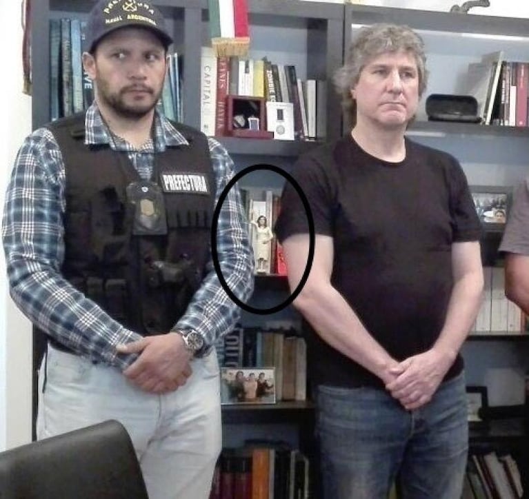 El detalle de la foto de la detención de Boudou que se hizo viral