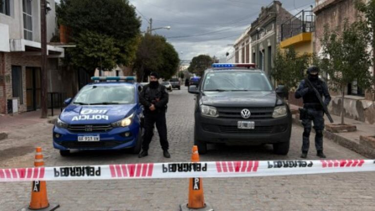 El detenido de 43 años tenía droga entre sus pertenencias.