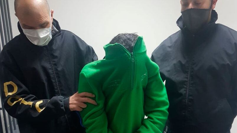 El detenido está acusado por el delito de abuso sexual con acceso carnal (Foto: Juan Federico)