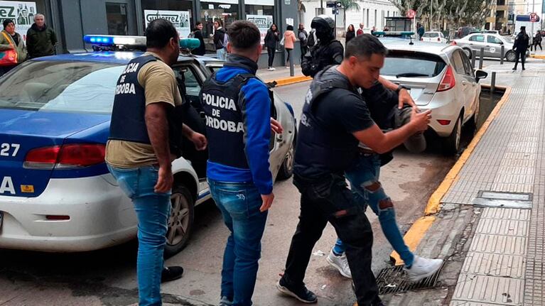 El detenido tiene entre 25 y 30 años.
