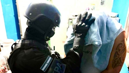 El detenido vendía droga en Villa La Tribu.