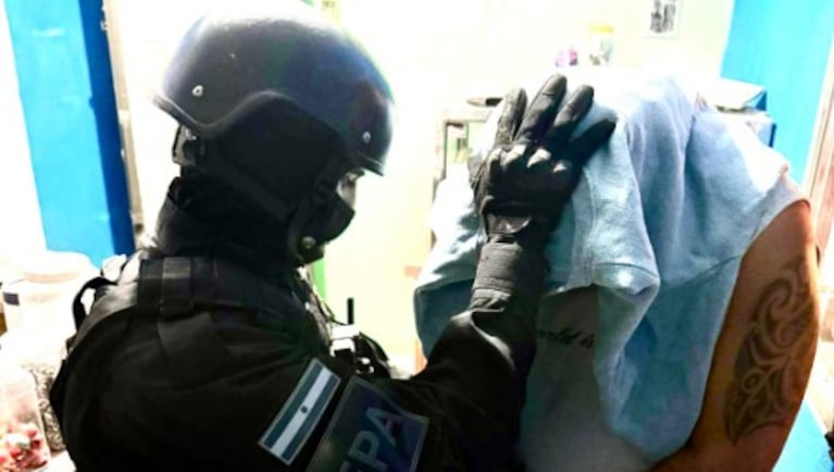 El detenido vendía droga en Villa La Tribu.