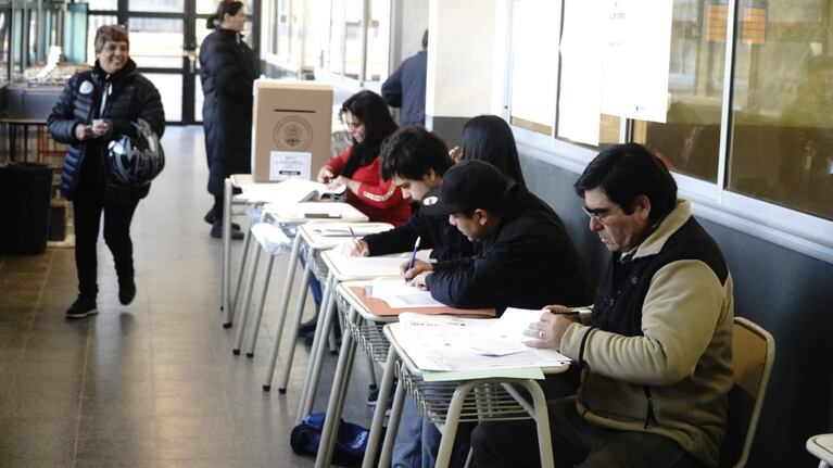 El día arrancó con poca gente en las mesas.