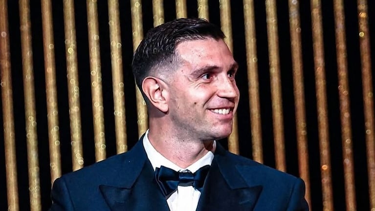 El Dibu le cayó de sorpresa a un amigo en su casamiento. (Foto: Instagram/@emi_martinez26)