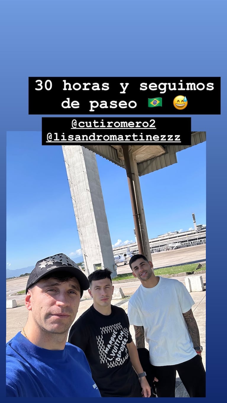 El Dibu Martínez, Lisandro Martínez y el Cuti Romero varados en Brasil. (Foto: Instagram / @emi_martinez26)