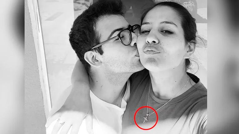 El dije en forma de cruz de Cecilia Stryzozwski sería el mismo que encontraron.
